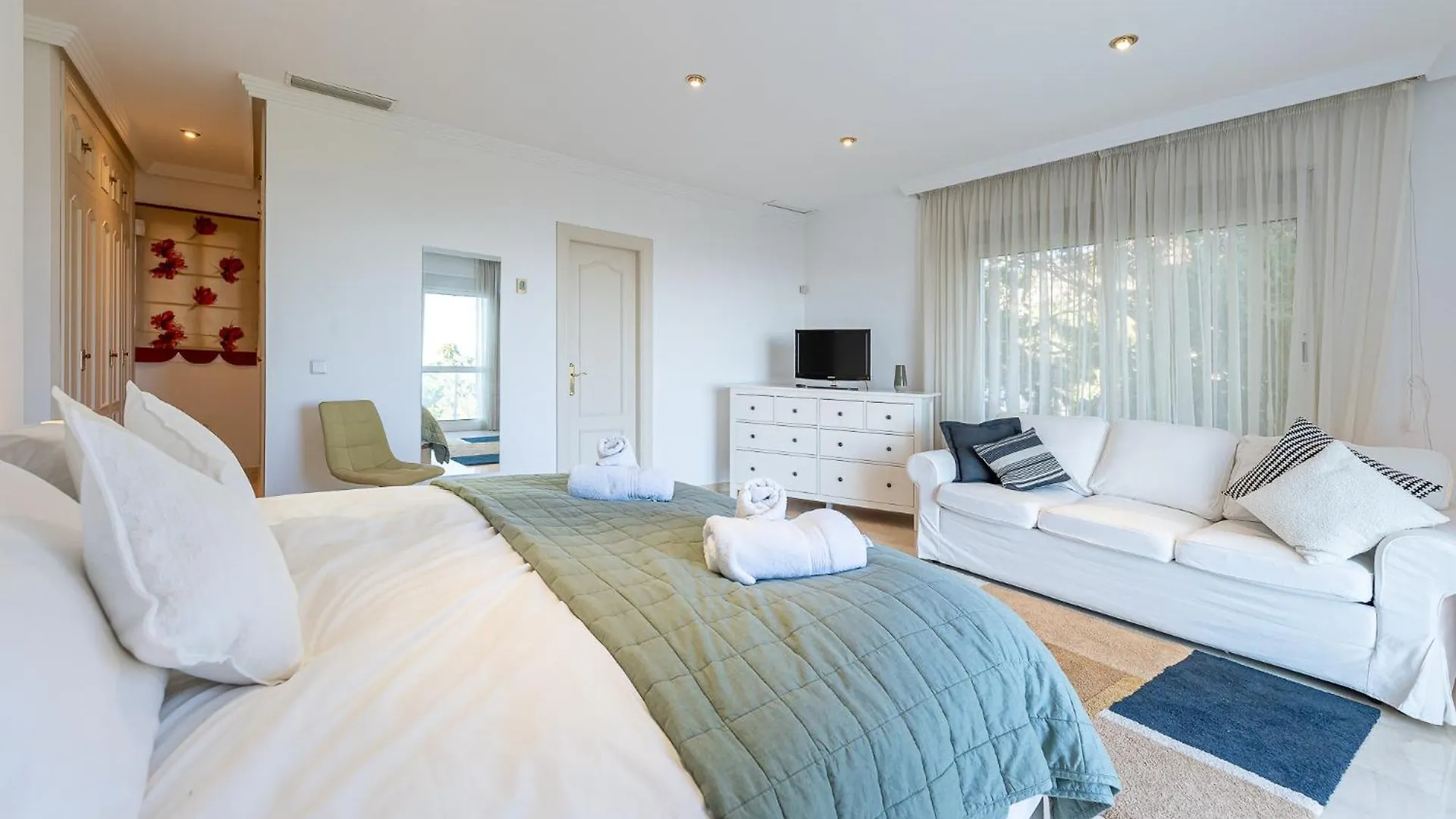 Stunning Villa With Panoramic Views Of The Med Mijas